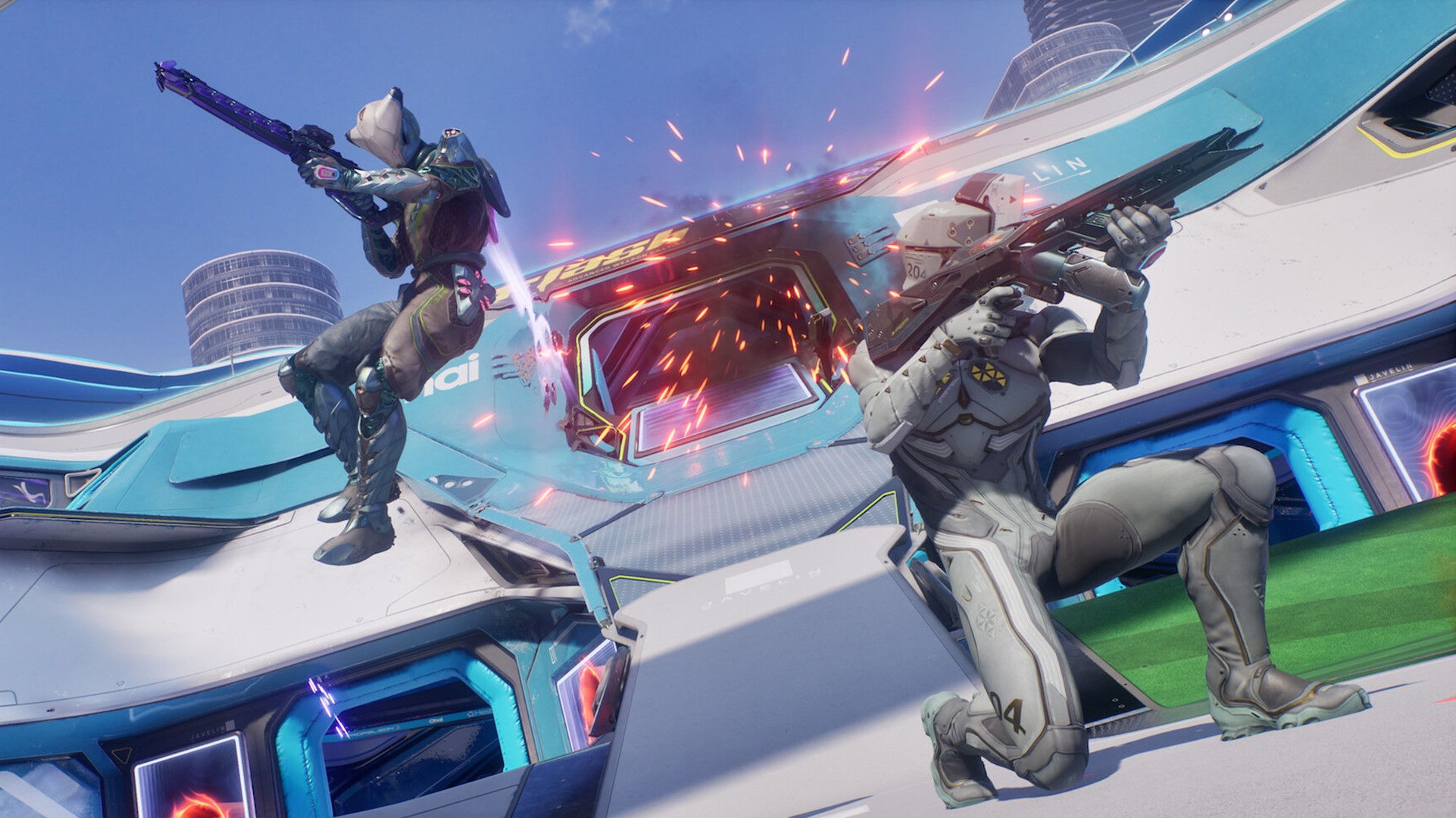 Splitgate 2 players in futuristic armour exchanging fire during a high-speed multiplayer arena battle on a sci-fi map.